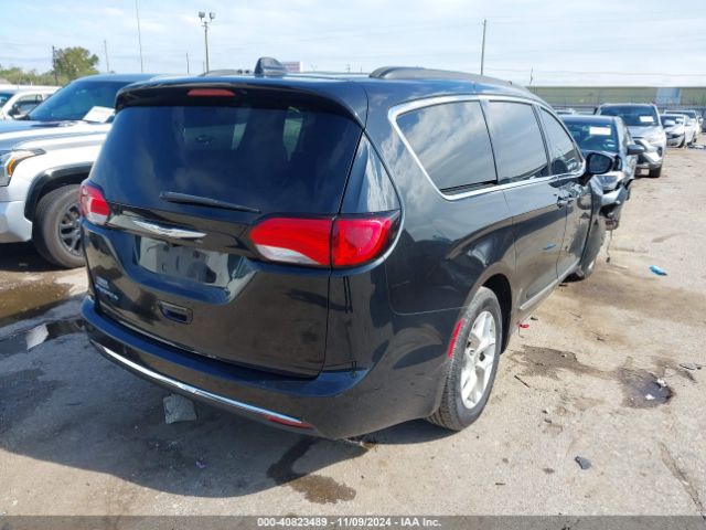 Photo 3 VIN: 2C4RC1BGXHR809733 - CHRYSLER PACIFICA 