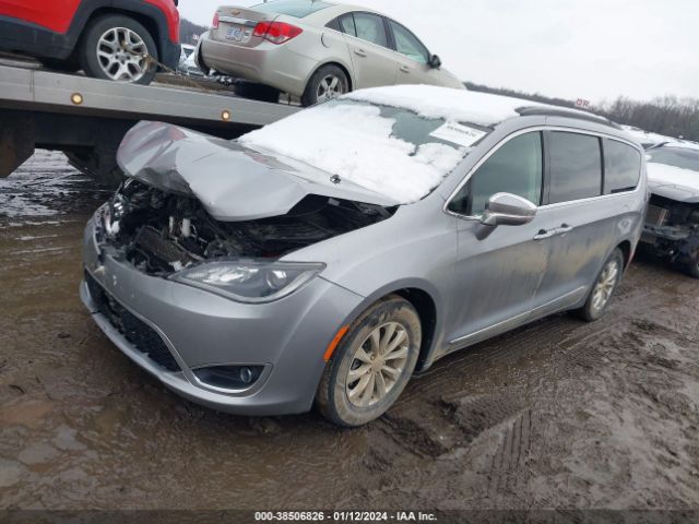 Photo 1 VIN: 2C4RC1BGXHR832588 - CHRYSLER PACIFICA 