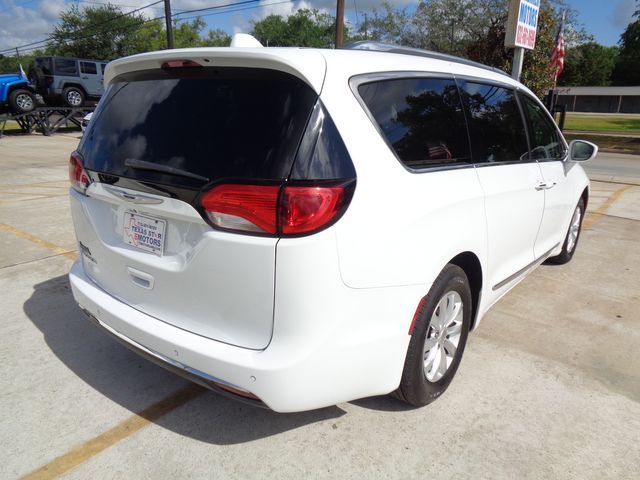 Photo 6 VIN: 2C4RC1BGXJR110401 - CHRYSLER PACIFICA 