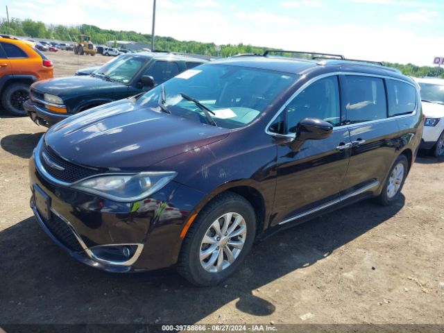 Photo 1 VIN: 2C4RC1BGXJR124363 - CHRYSLER PACIFICA 