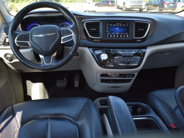 Photo 5 VIN: 2C4RC1BGXKR603674 - CHRYSLER PACIFICA 