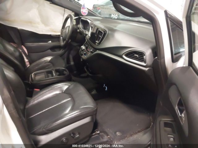 Photo 4 VIN: 2C4RC1BGXLR232582 - CHRYSLER PACIFICA 