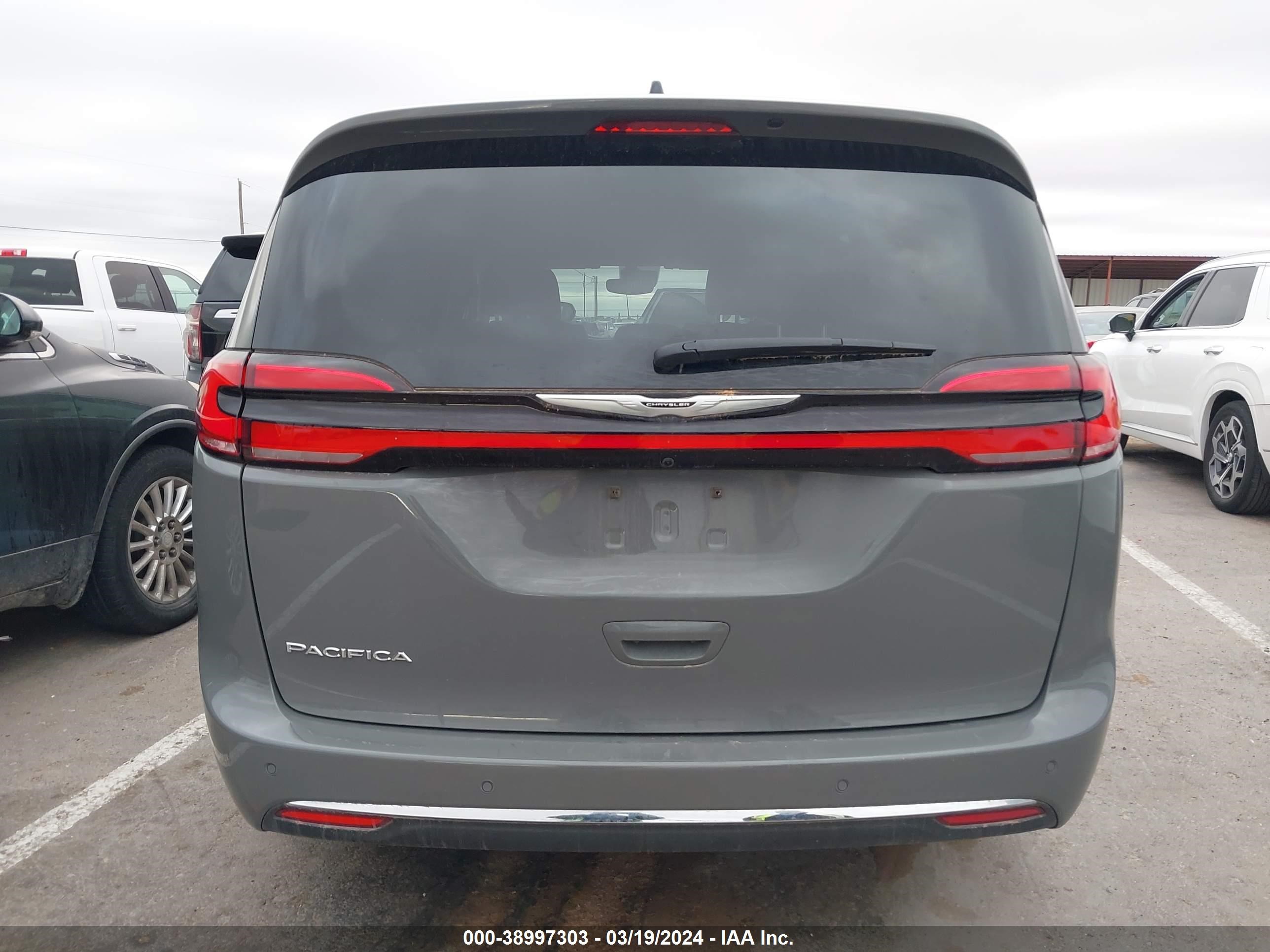 Photo 15 VIN: 2C4RC1BGXPR590349 - CHRYSLER PACIFICA 