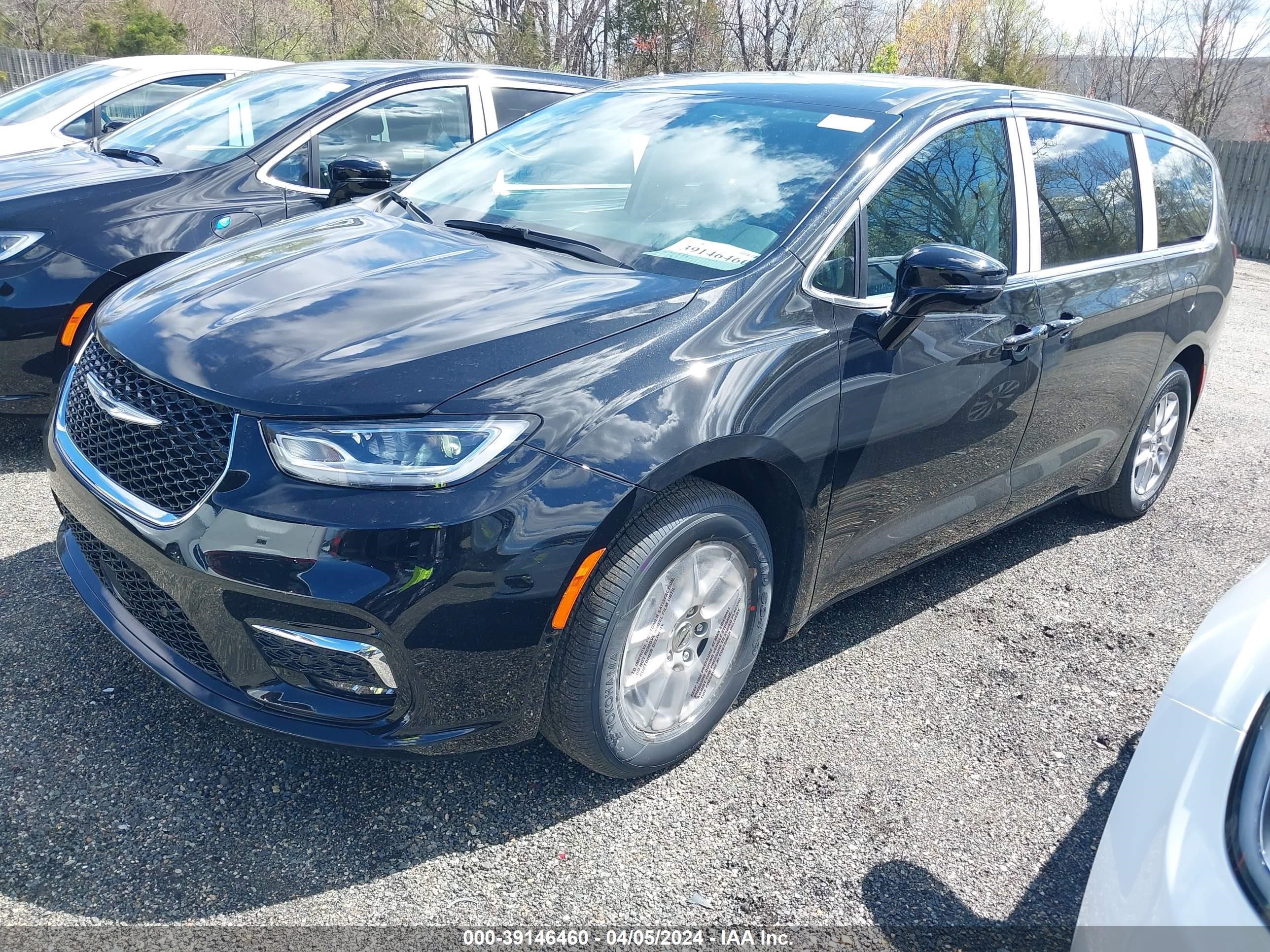 Photo 1 VIN: 2C4RC1BGXRR132569 - CHRYSLER PACIFICA 