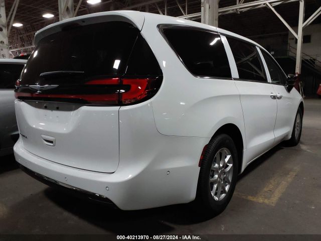 Photo 3 VIN: 2C4RC1BGXRR186535 - CHRYSLER PACIFICA 