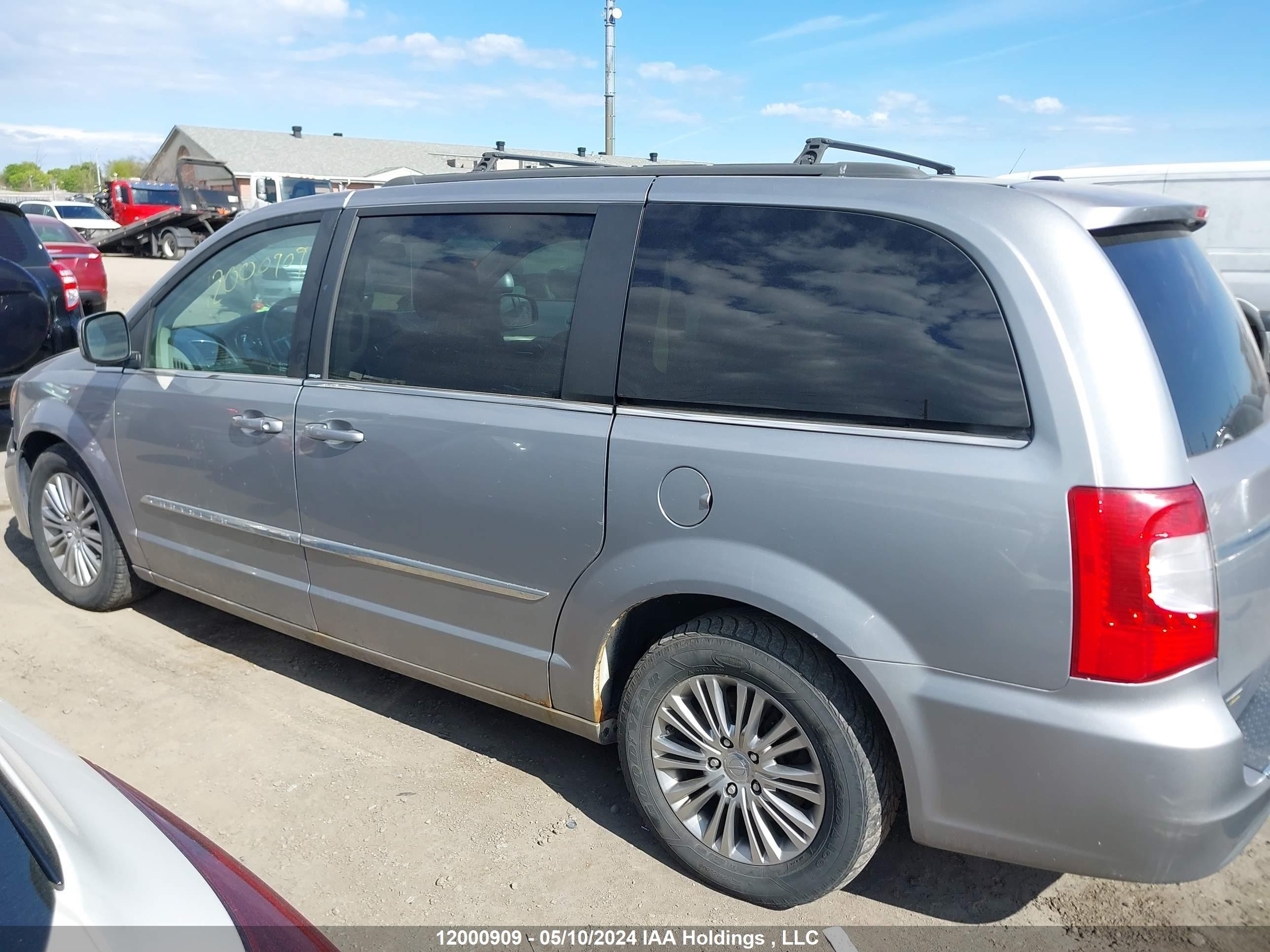 Photo 14 VIN: 2C4RC1CG0DR707785 - CHRYSLER TOWN & COUNTRY 