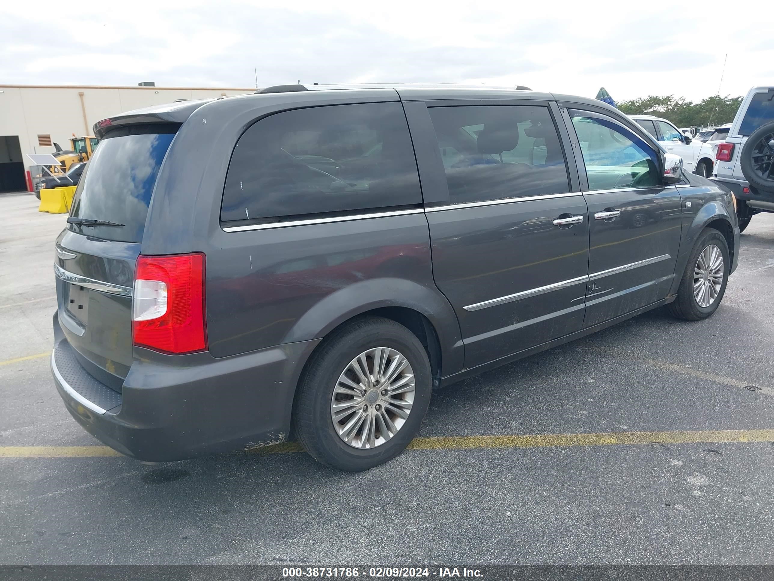 Photo 3 VIN: 2C4RC1CG0ER303550 - CHRYSLER MINIVAN 