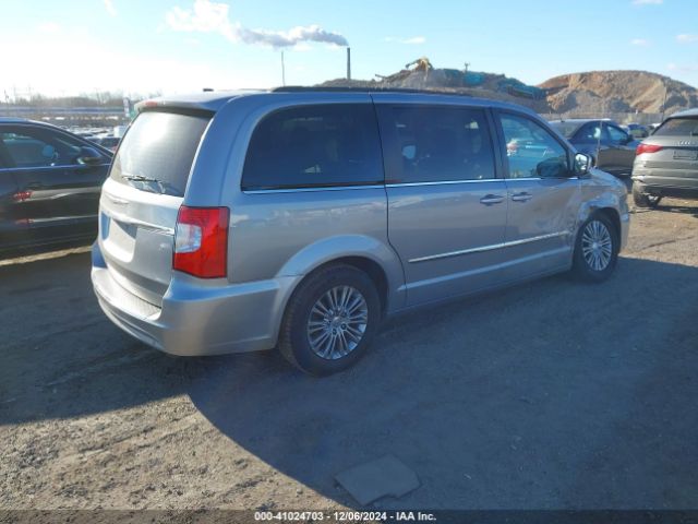 Photo 3 VIN: 2C4RC1CG0FR554733 - CHRYSLER TOWN AND COUNTRY 