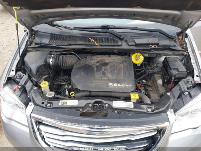 Photo 9 VIN: 2C4RC1CG0GR188841 - CHRYSLER TOWN AND COUNTRY 