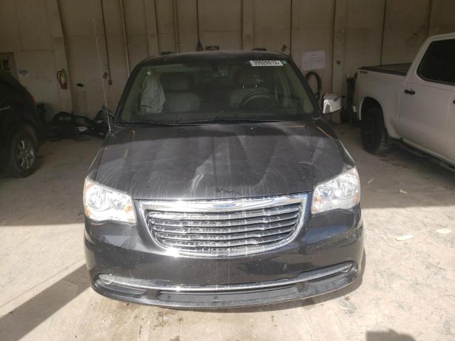 Photo 4 VIN: 2C4RC1CG0GR208070 - CHRYSLER TOWN & COU 