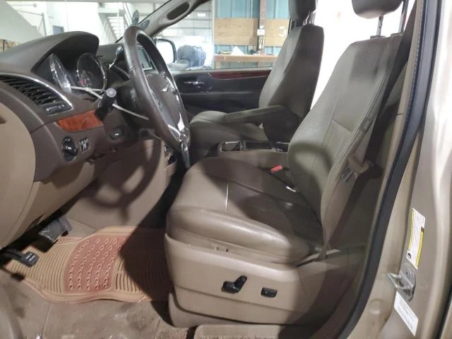 Photo 6 VIN: 2C4RC1CG1CR237457 - CHRYSLER TOWN & COU 