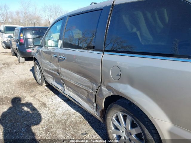 Photo 5 VIN: 2C4RC1CG1CR297500 - CHRYSLER TOWN & COUNTRY 