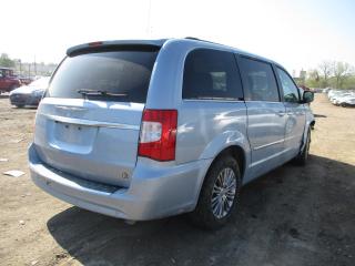 Photo 3 VIN: 2C4RC1CG1DR531765 - CHRYSLER TOWN &AMP COU 