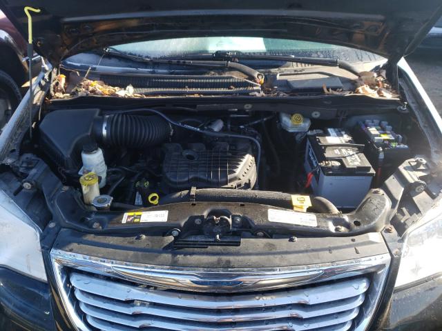 Photo 6 VIN: 2C4RC1CG1ER107441 - CHRYSLER TOWN &AMP COU 