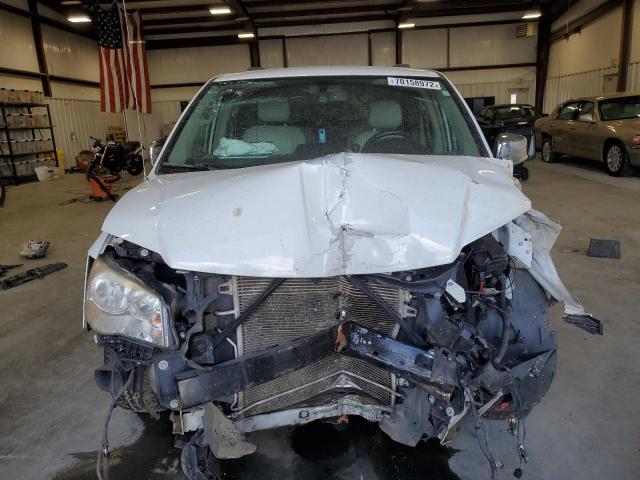 Photo 4 VIN: 2C4RC1CG1ER132968 - CHRYSLER TOWN & COU 