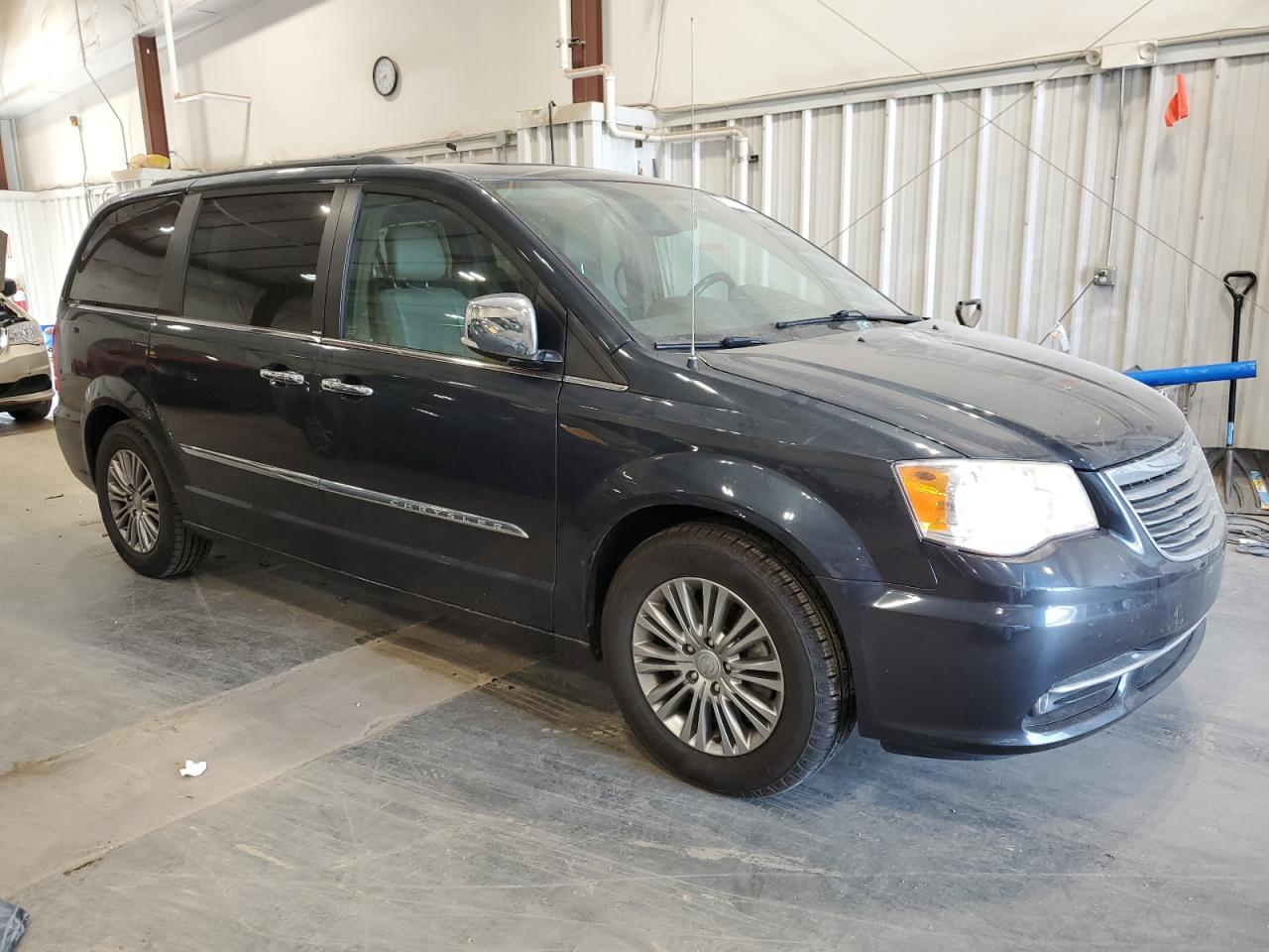 Photo 3 VIN: 2C4RC1CG1ER142853 - CHRYSLER TOWN & COUNTRY 