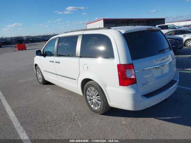 Photo 2 VIN: 2C4RC1CG1FR553610 - CHRYSLER TOWN AND COUNTRY 