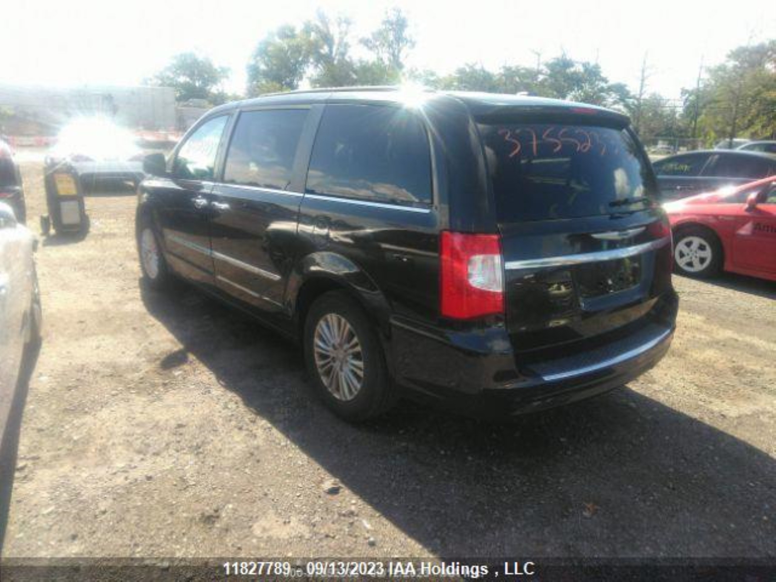 Photo 3 VIN: 2C4RC1CG1FR705837 - CHRYSLER TOWN & COUNTRY 