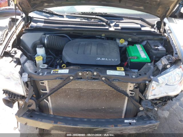 Photo 9 VIN: 2C4RC1CG1GR121018 - CHRYSLER TOWN AND COUNTRY 