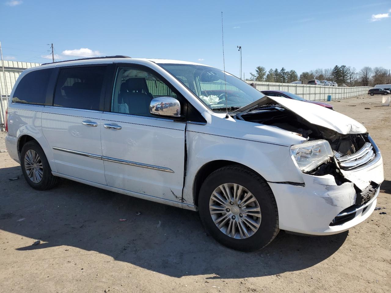 Photo 3 VIN: 2C4RC1CG1GR246861 - CHRYSLER TOWN & COUNTRY 