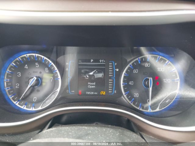 Photo 6 VIN: 2C4RC1CG1JR105053 - CHRYSLER PACIFICA 