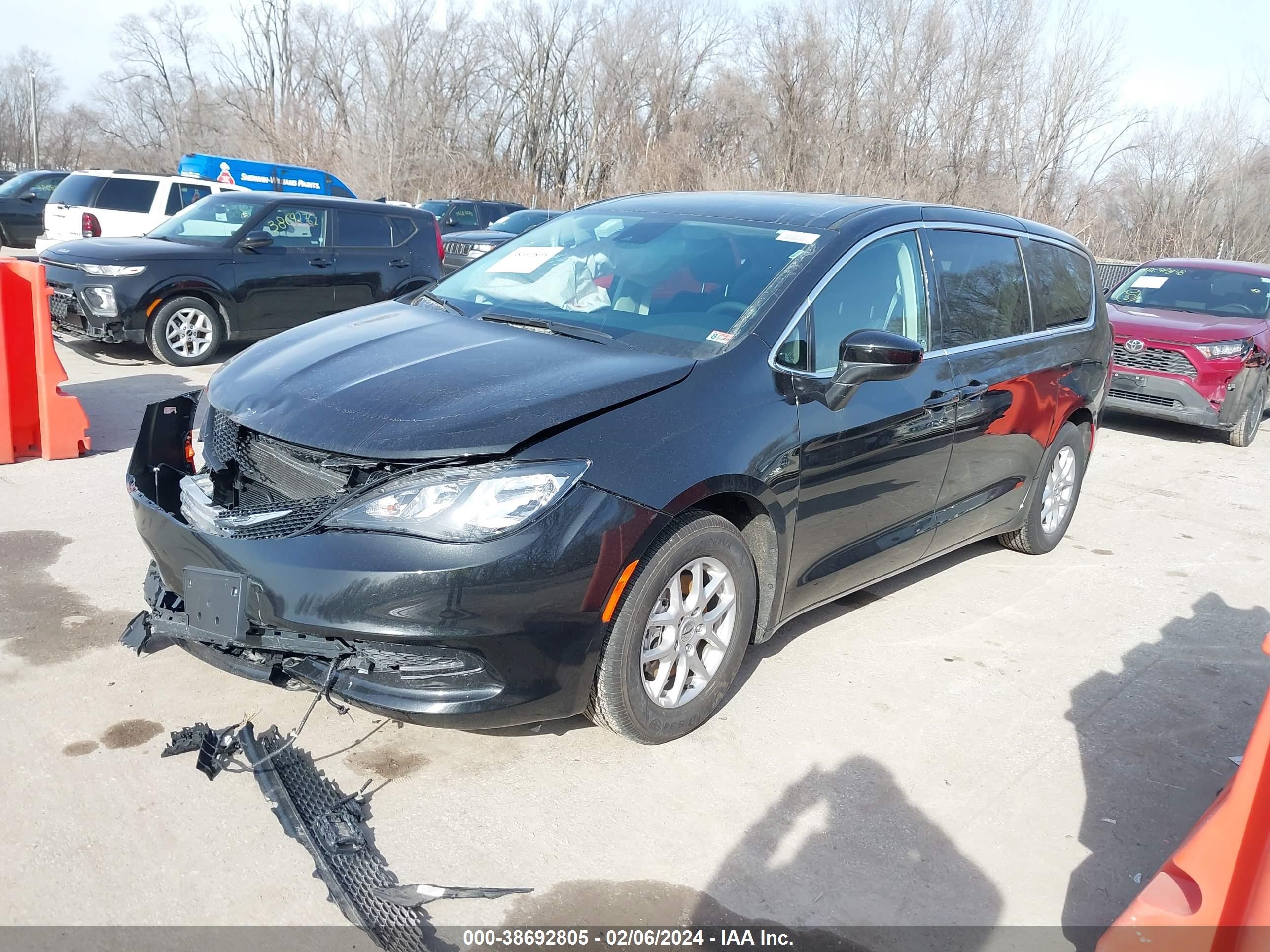 Photo 1 VIN: 2C4RC1CG1PR600961 - CHRYSLER VOYAGER 