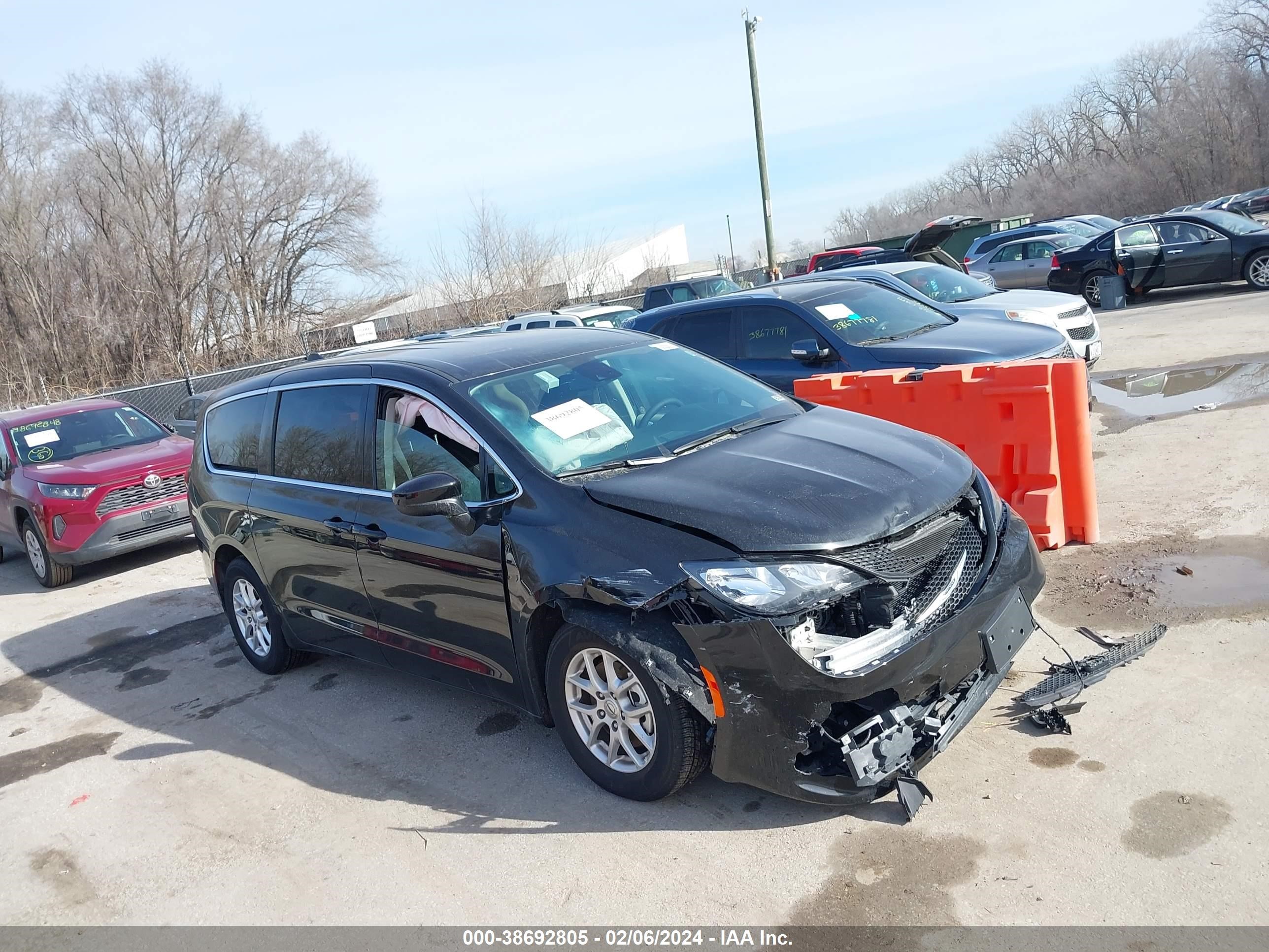 Photo 16 VIN: 2C4RC1CG1PR600961 - CHRYSLER VOYAGER 