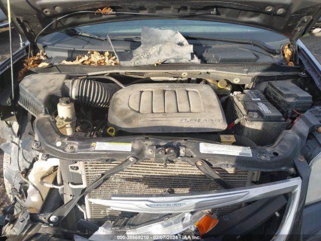 Photo 9 VIN: 2C4RC1CG2CR227696 - CHRYSLER TOWN & COUNTRY 