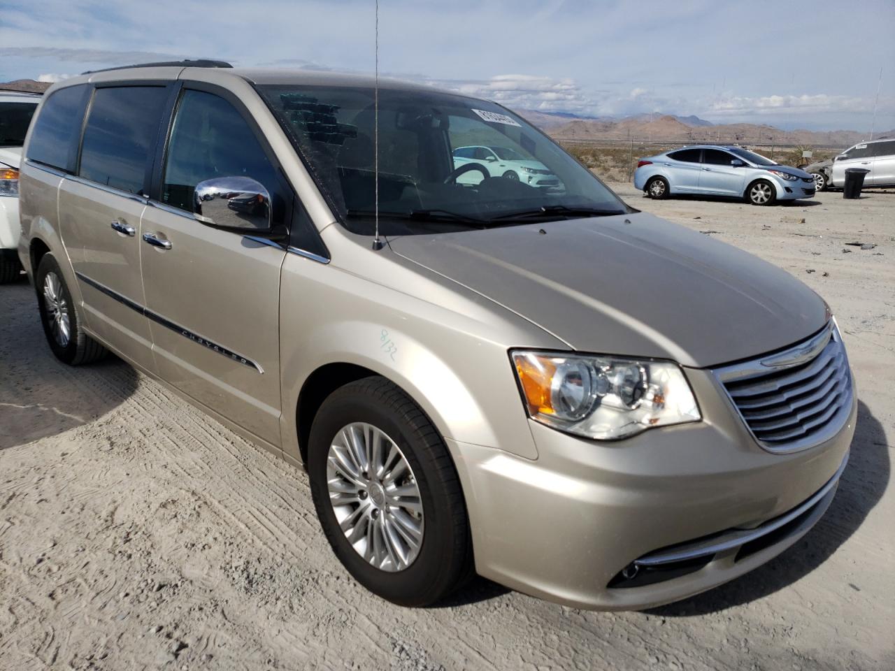 Photo 3 VIN: 2C4RC1CG2DR621703 - CHRYSLER TOWN & COUNTRY 