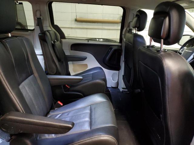 Photo 5 VIN: 2C4RC1CG2FR560713 - CHRYSLER TOWN & COU 