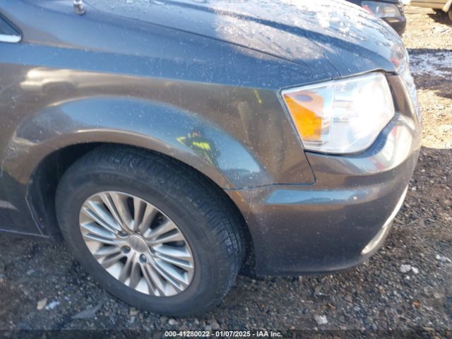 Photo 5 VIN: 2C4RC1CG2FR730049 - CHRYSLER TOWN AND COUNTRY 