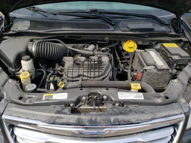 Photo 6 VIN: 2C4RC1CG2FR731492 - CHRYSLER TOWN &AMP COU 