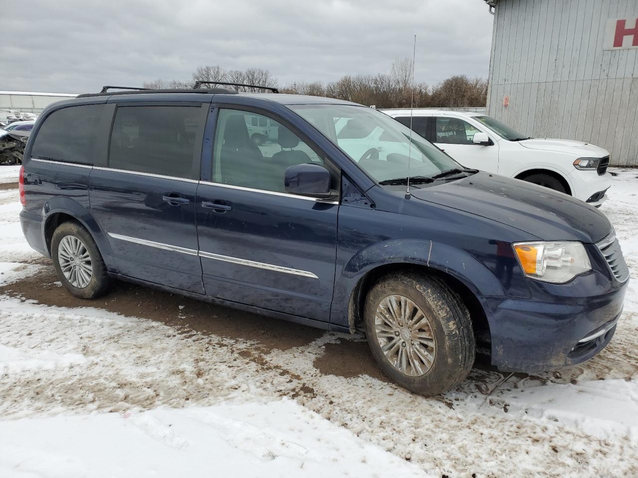 Photo 3 VIN: 2C4RC1CG2GR127006 - CHRYSLER TOWN & COUNTRY 