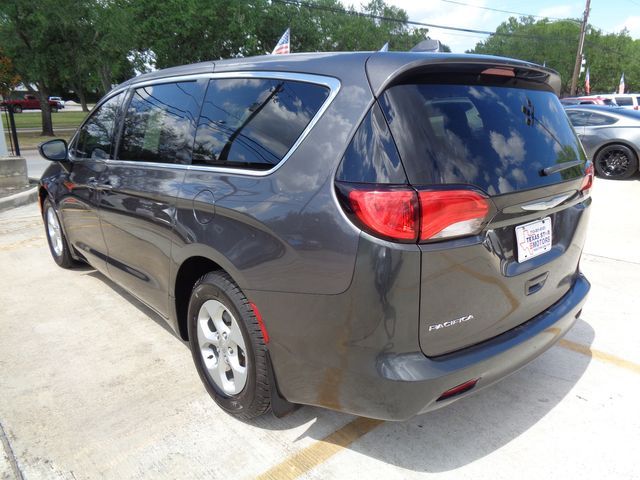 Photo 4 VIN: 2C4RC1CG2HR591527 - CHRYSLER PACIFICA 