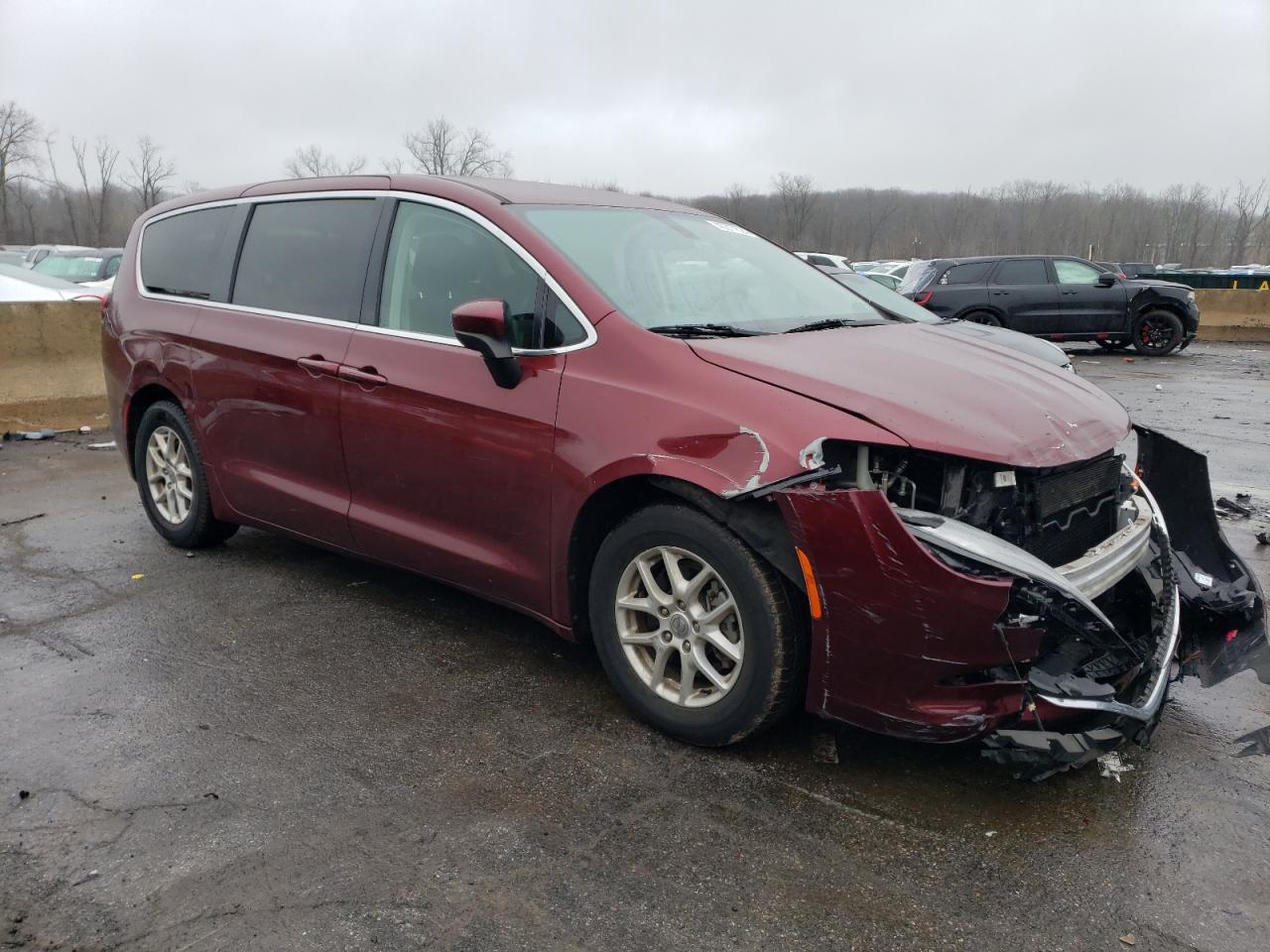 Photo 3 VIN: 2C4RC1CG2JR130494 - CHRYSLER PACIFICA 