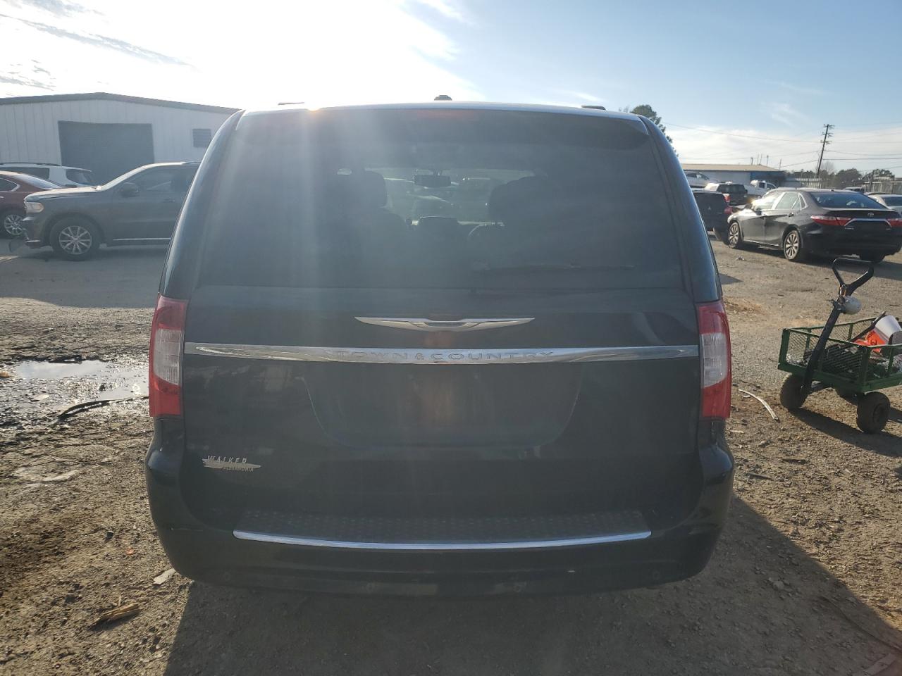 Photo 5 VIN: 2C4RC1CG3DR565450 - CHRYSLER TOWN & COUNTRY 