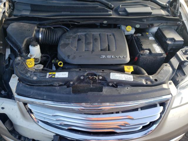 Photo 6 VIN: 2C4RC1CG3DR590073 - CHRYSLER TOWN &AMP COU 