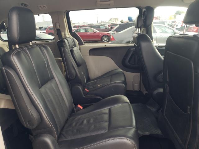 Photo 5 VIN: 2C4RC1CG3DR682865 - CHRYSLER TOWN &AMP COU 