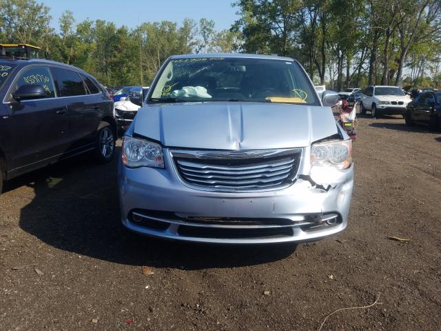 Photo 8 VIN: 2C4RC1CG3DR770105 - CHRYSLER TOWN & COU 