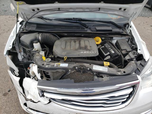 Photo 6 VIN: 2C4RC1CG3FR610244 - CHRYSLER TOWN & COU 