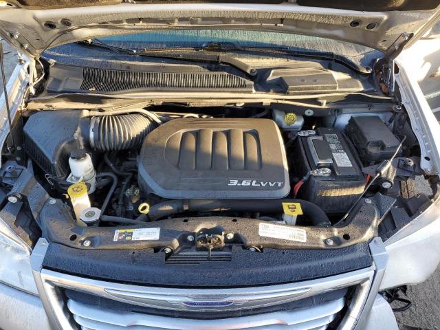 Photo 11 VIN: 2C4RC1CG3GR188459 - CHRYSLER TOWN & COU 