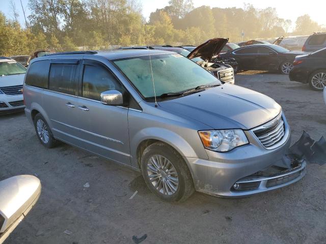 Photo 3 VIN: 2C4RC1CG3GR188459 - CHRYSLER TOWN & COU 