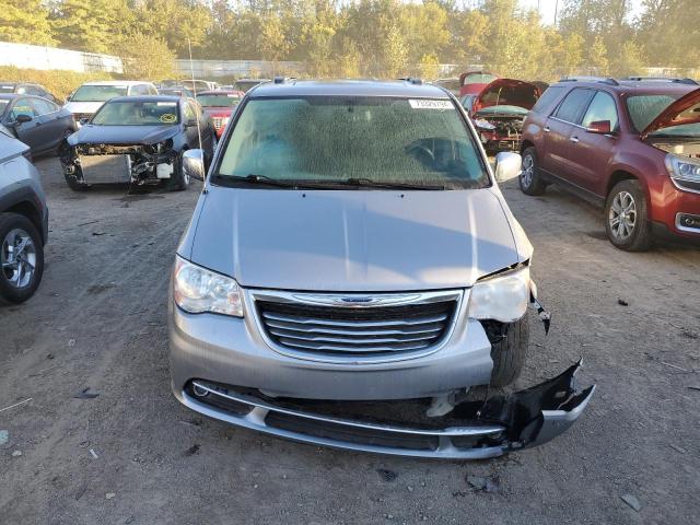 Photo 4 VIN: 2C4RC1CG3GR188459 - CHRYSLER TOWN & COU 