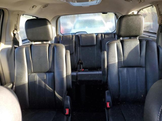 Photo 9 VIN: 2C4RC1CG3GR188459 - CHRYSLER TOWN & COU 