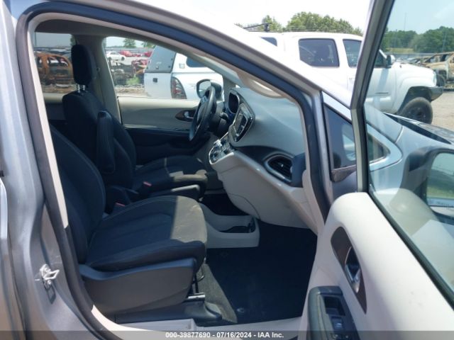 Photo 4 VIN: 2C4RC1CG3LR141314 - CHRYSLER VOYAGER 