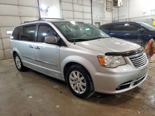 Photo 3 VIN: 2C4RC1CG4CR207787 - CHRYSLER TOWN & COU 