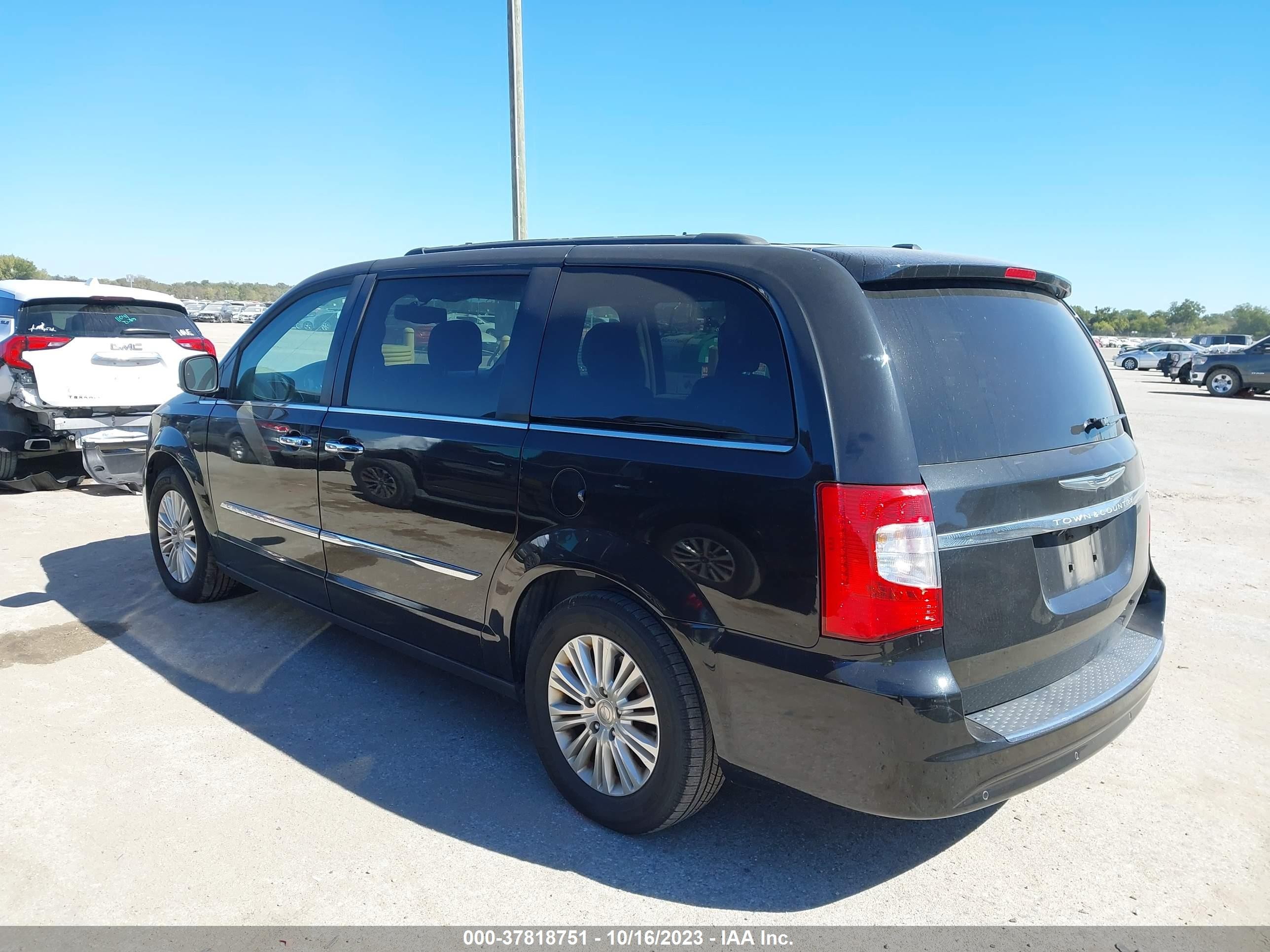 Photo 2 VIN: 2C4RC1CG4DR570771 - CHRYSLER TOWN & COUNTRY 