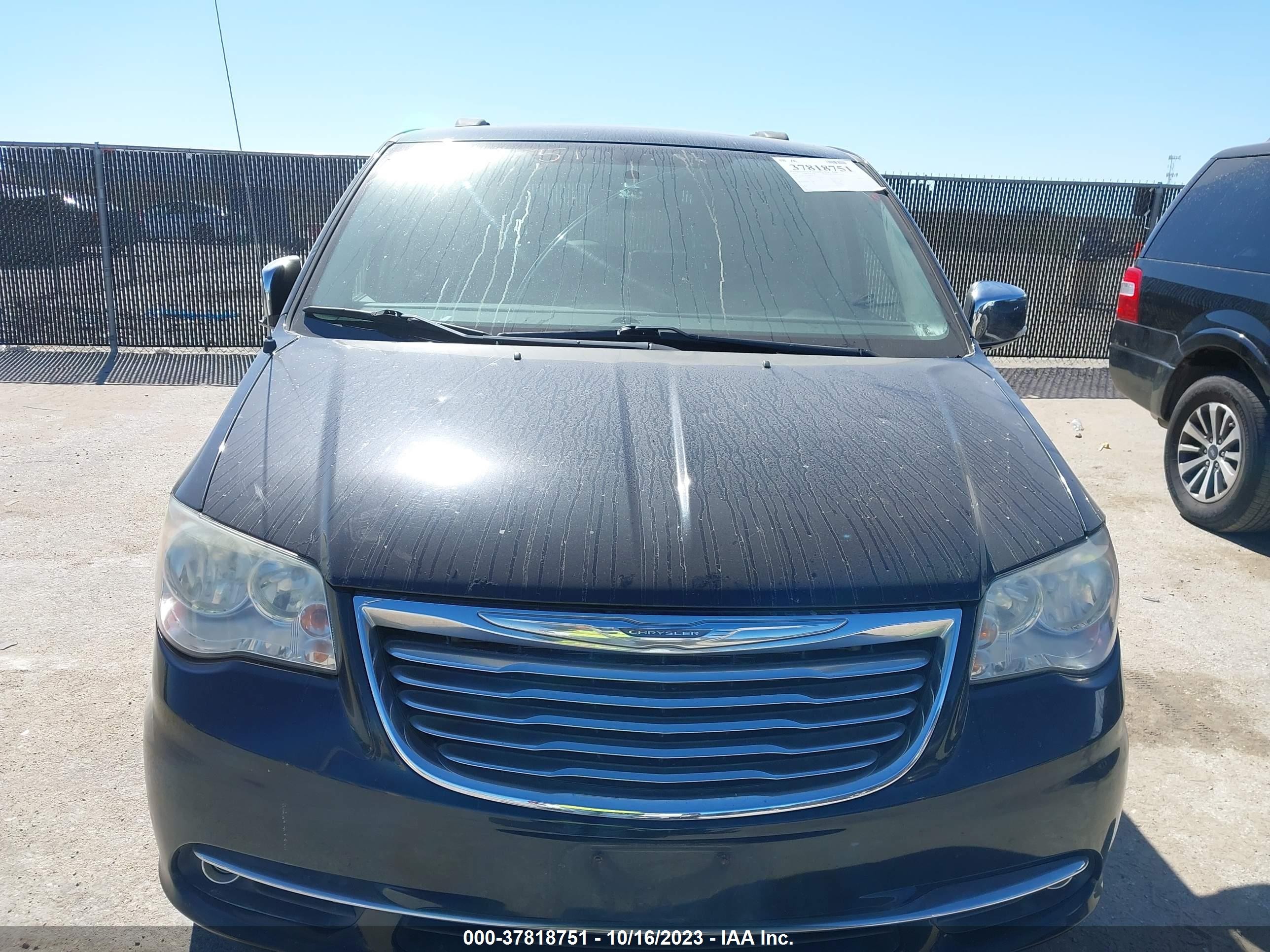 Photo 5 VIN: 2C4RC1CG4DR570771 - CHRYSLER TOWN & COUNTRY 