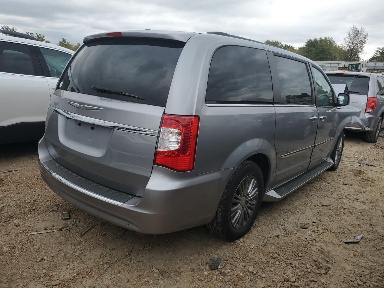 Photo 2 VIN: 2C4RC1CG4ER164250 - CHRYSLER TOWN & COUNTRY 