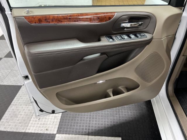 Photo 6 VIN: 2C4RC1CG4FR546666 - CHRYSLER TOWN & COUNTRY 